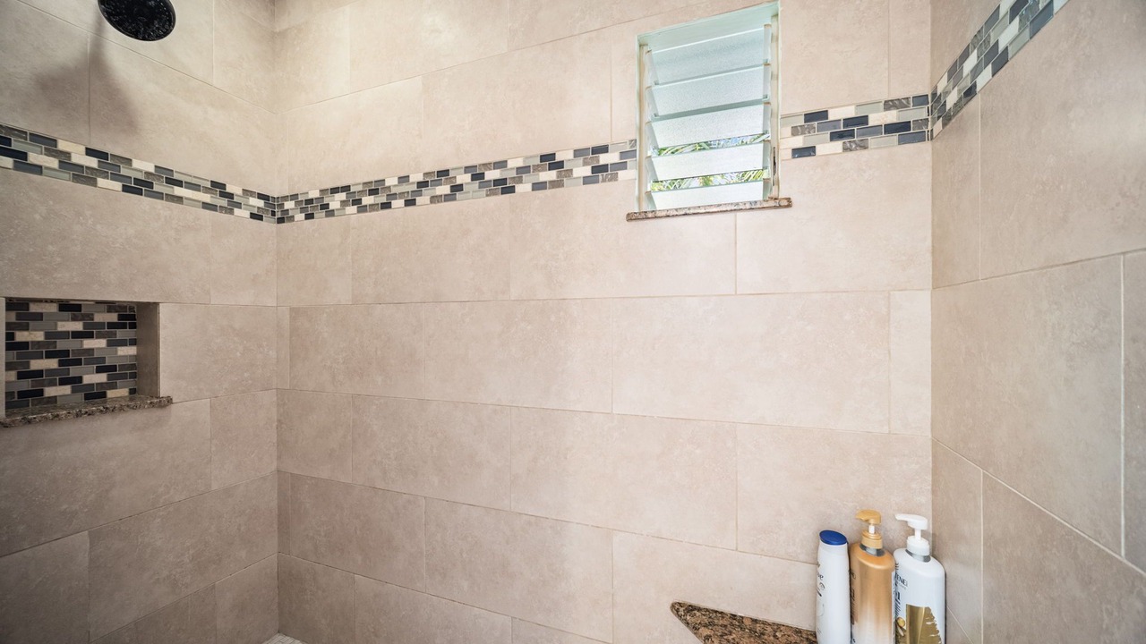 Photo of Bathroom in Poipu
