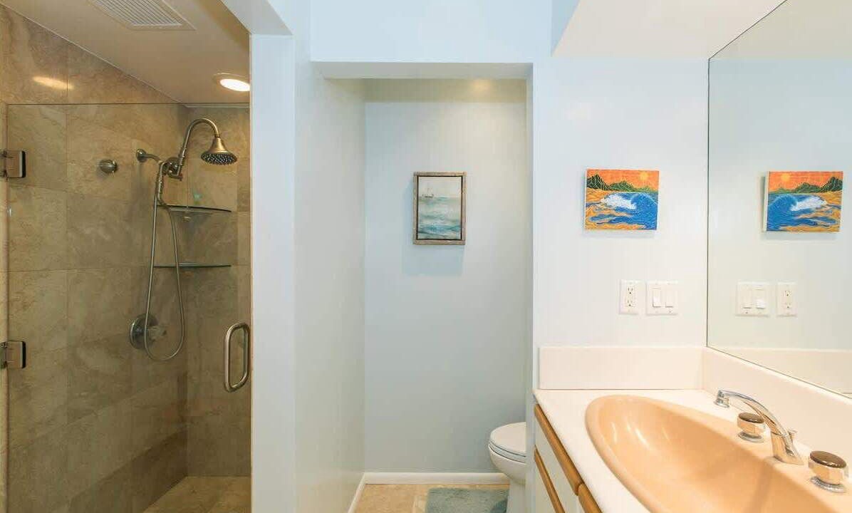 Photo of Bathroom in Wailua