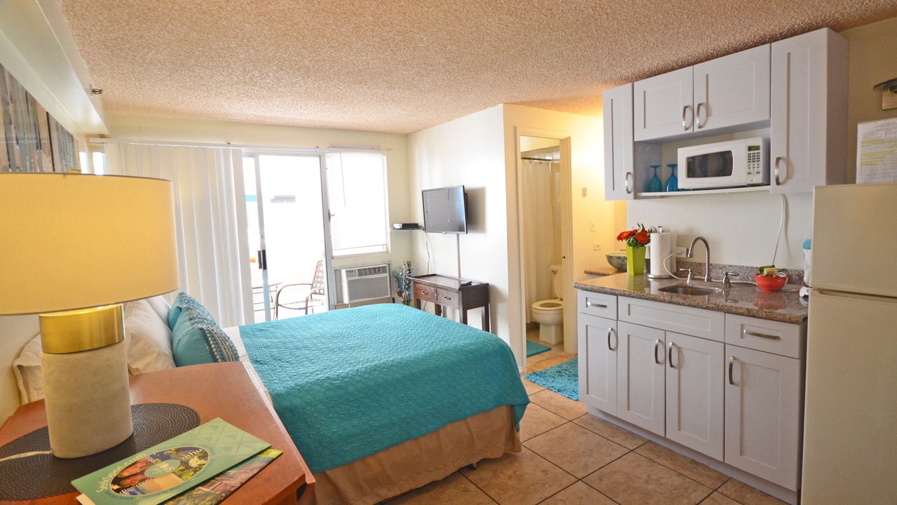 Photo of Bedroom in Waikiki