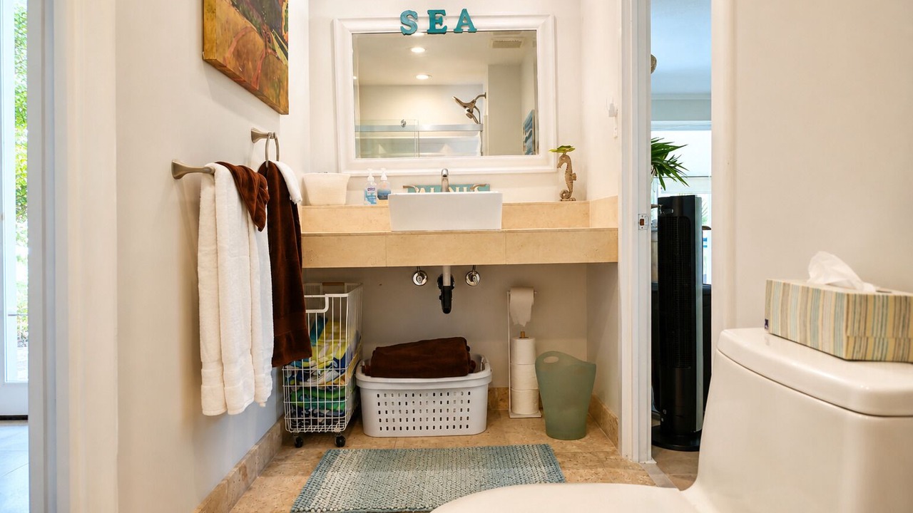 Photo of Bathroom in Waimanalo Beach