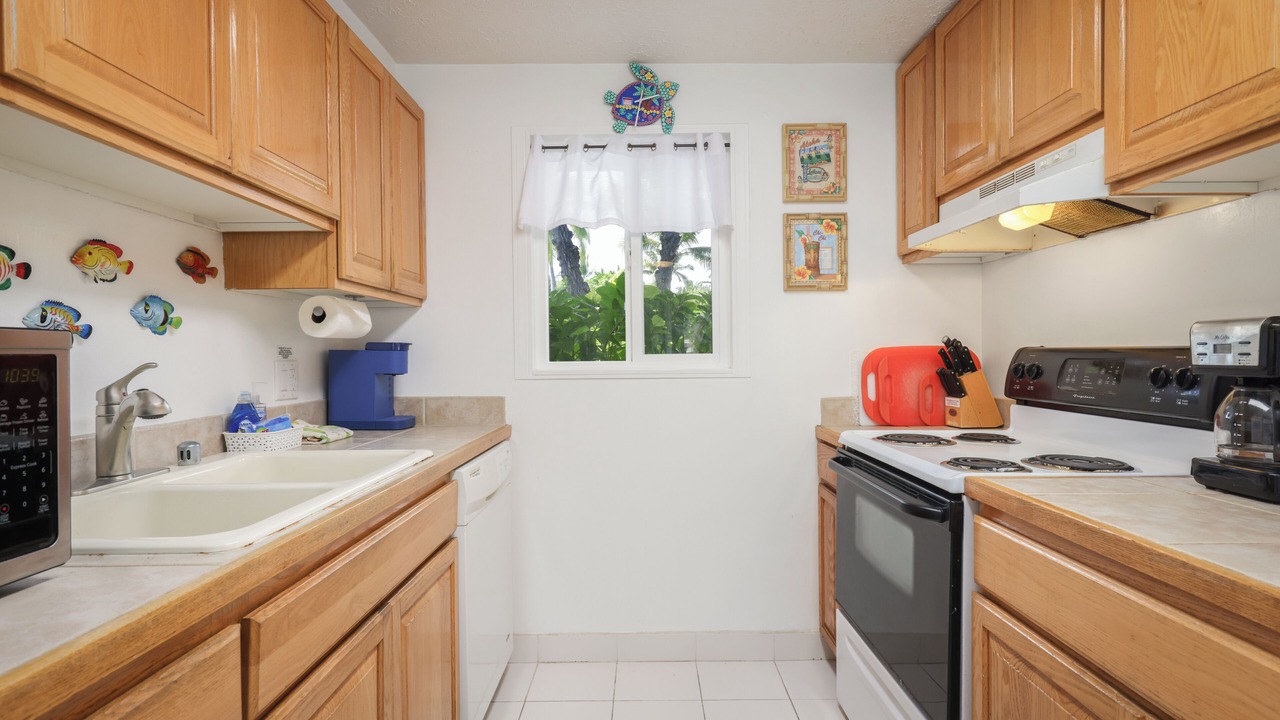 Photo of Kitchen in Kahaluu-Keauhou