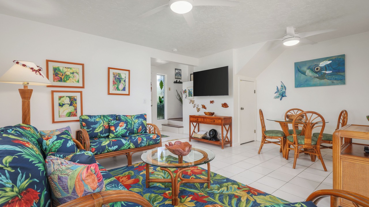 Photo of Livingroom in Kahaluu-Keauhou
