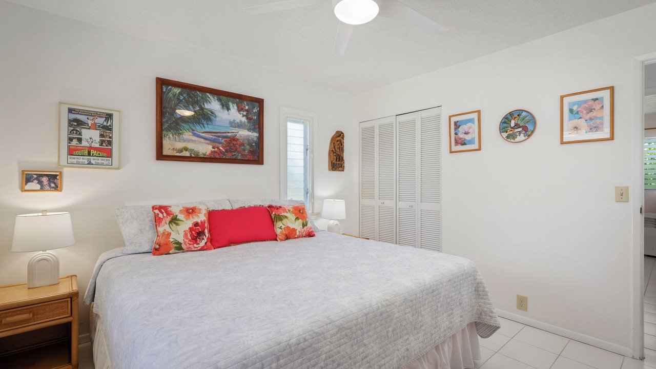 Photo of Bedroom in Kahaluu-Keauhou