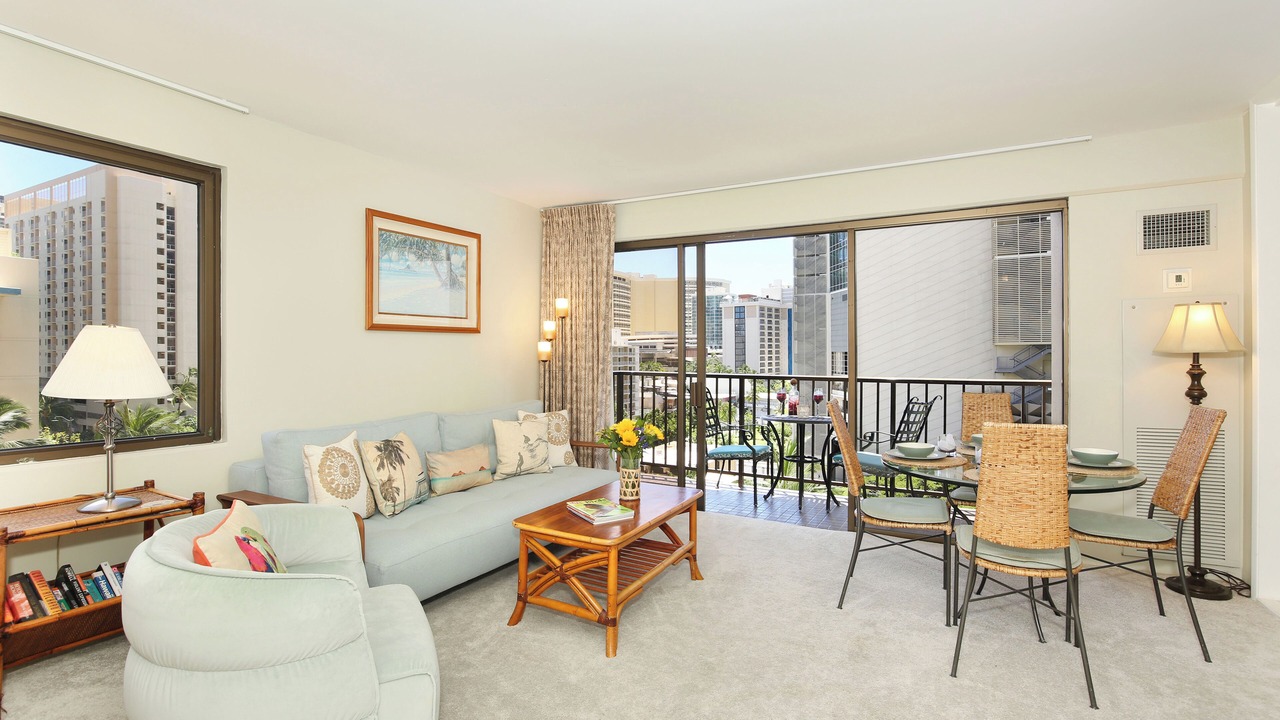 Photo of Livingroom in Waikiki