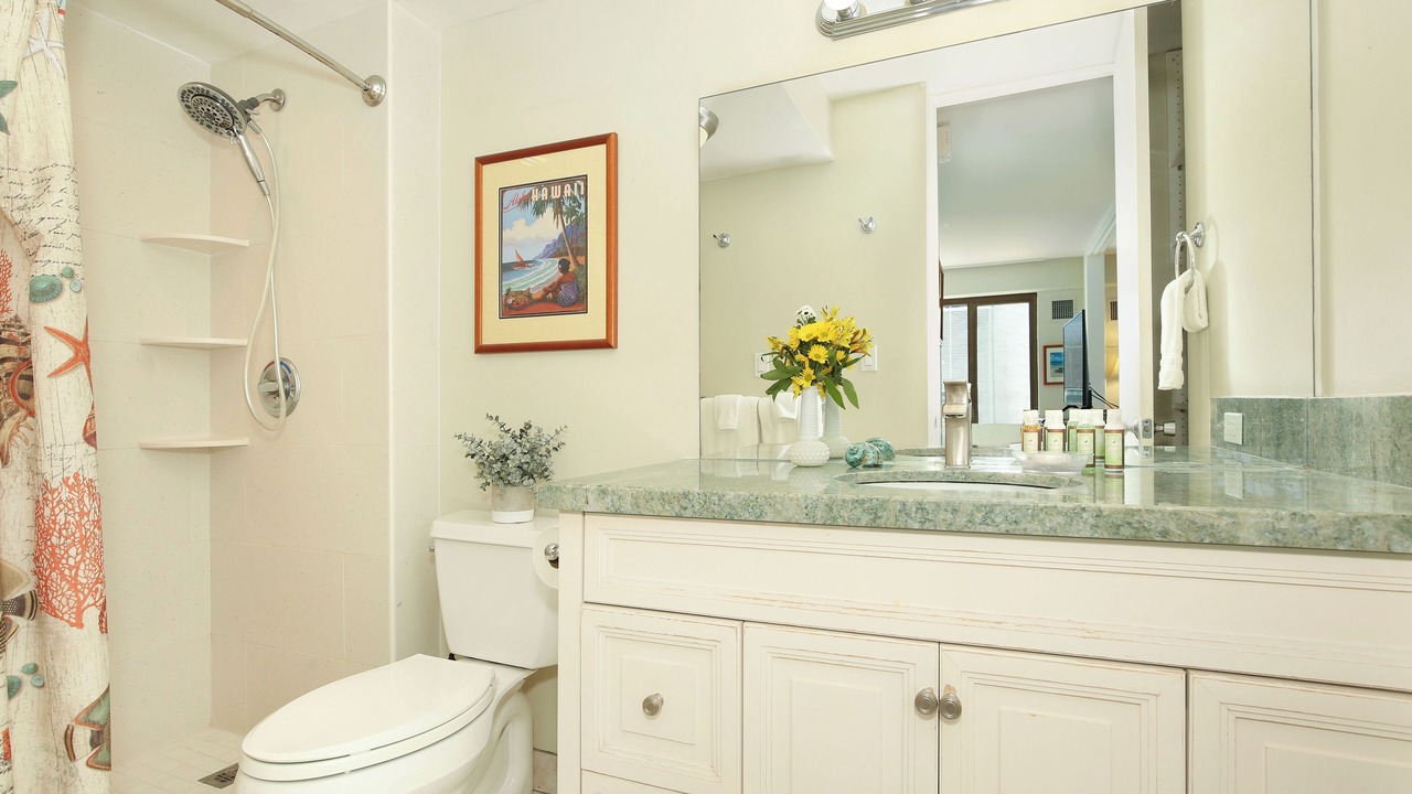 Photo of Bathroom in Waikiki