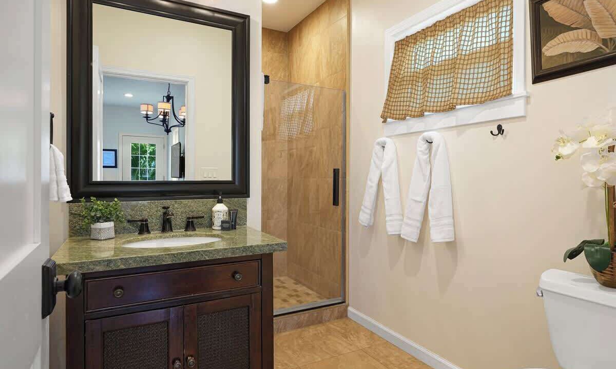 Photo of Bathroom in Poipu