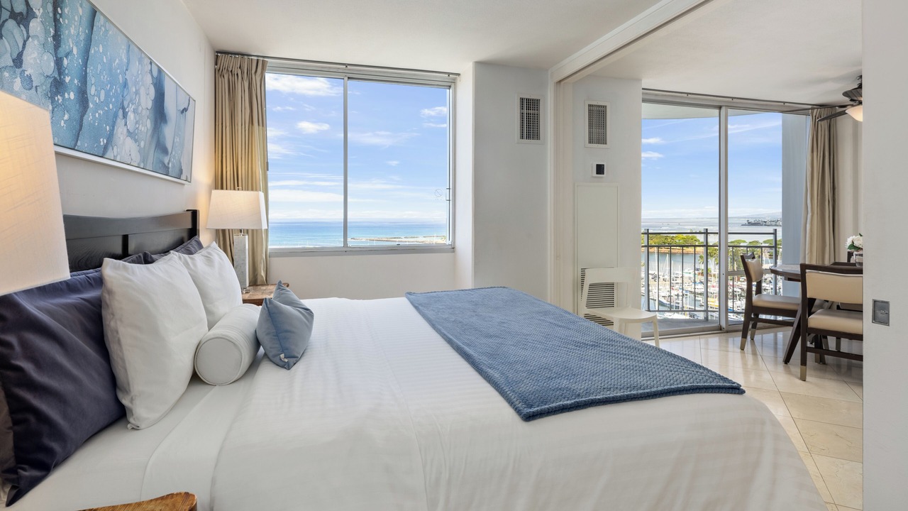Photo of Bedroom in Waikiki