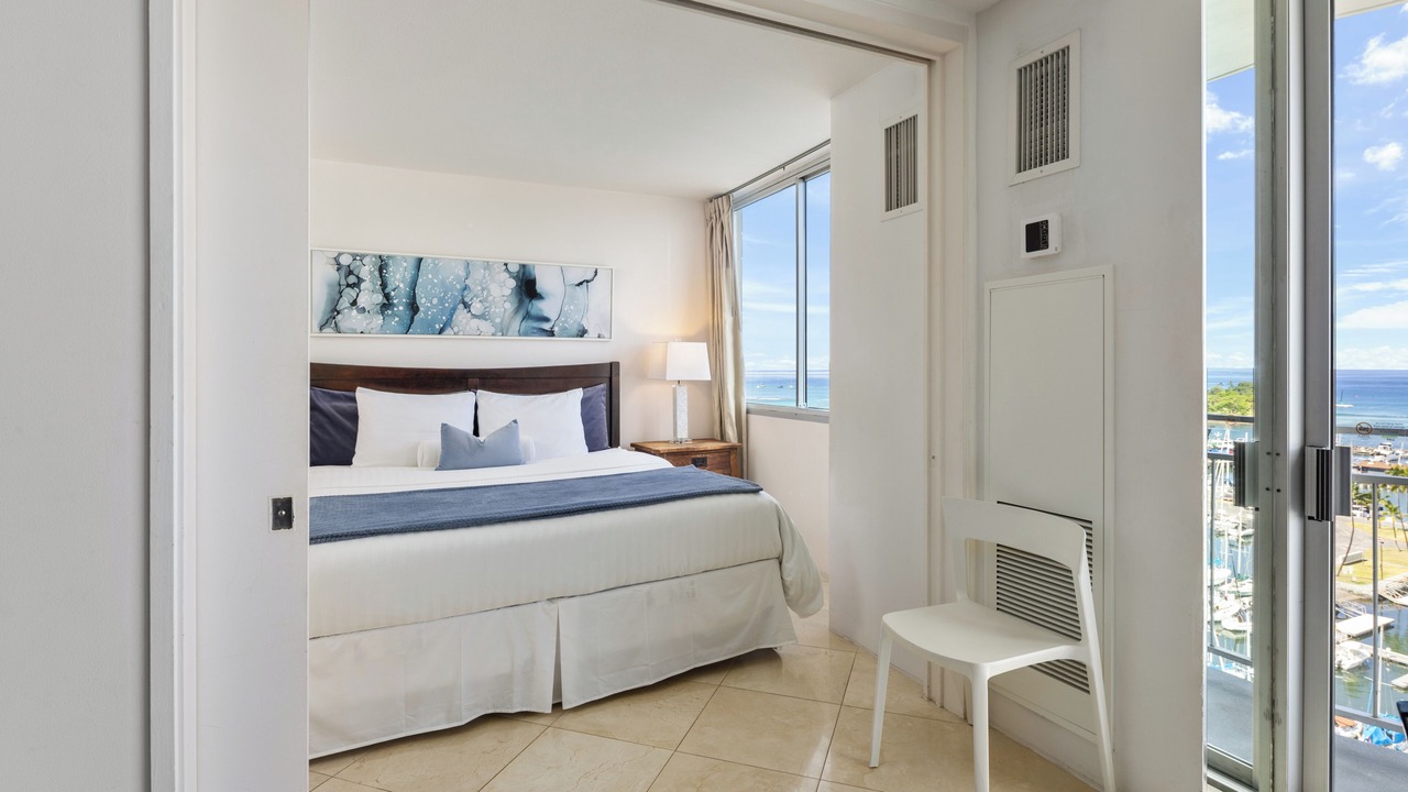 Photo of Bedroom in Waikiki