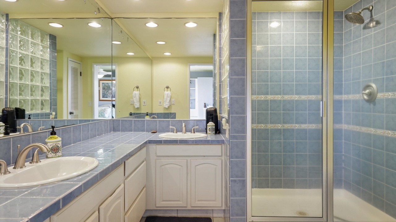 Photo of Bathroom in Keauhou