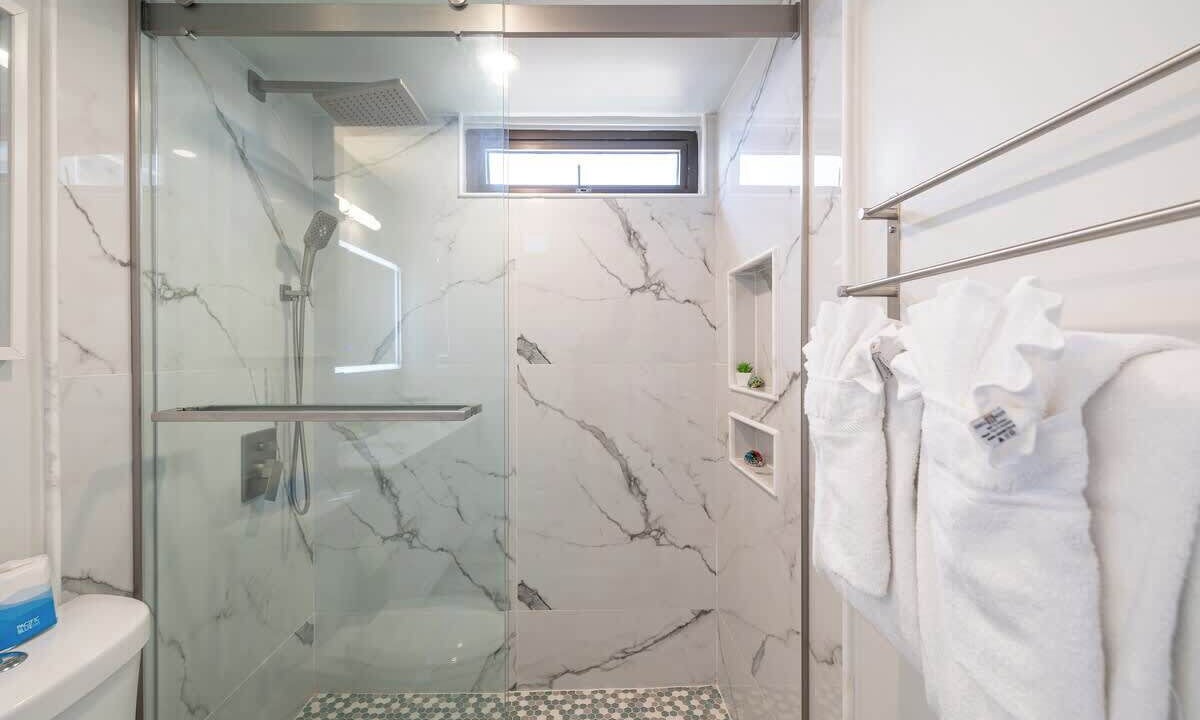 Photo of Bathroom in Waikiki