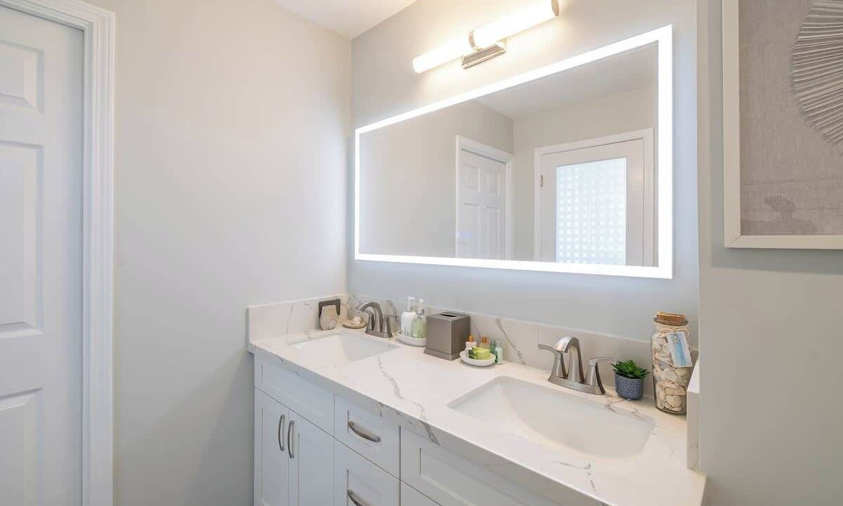 Photo of Bathroom in Waikiki