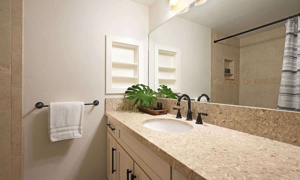 Photo of Bathroom in Poipu