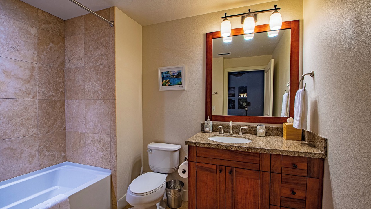 Photo of Bathroom in Poipu