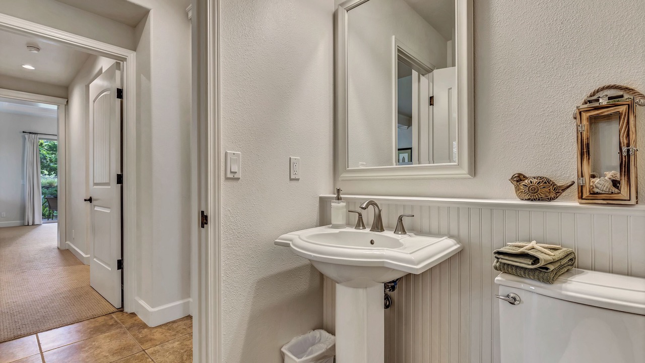 Photo of Bathroom in Kulalani
