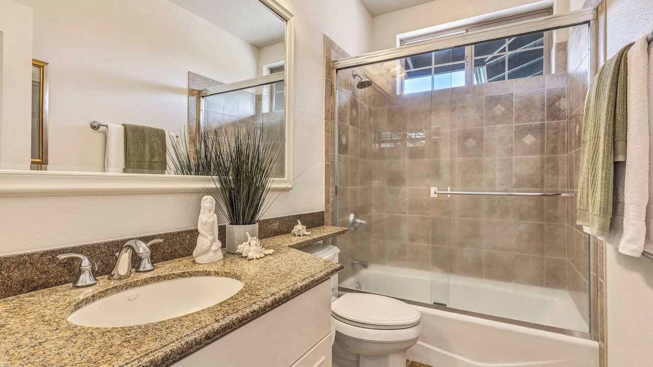 Photo of Bathroom in Kulalani
