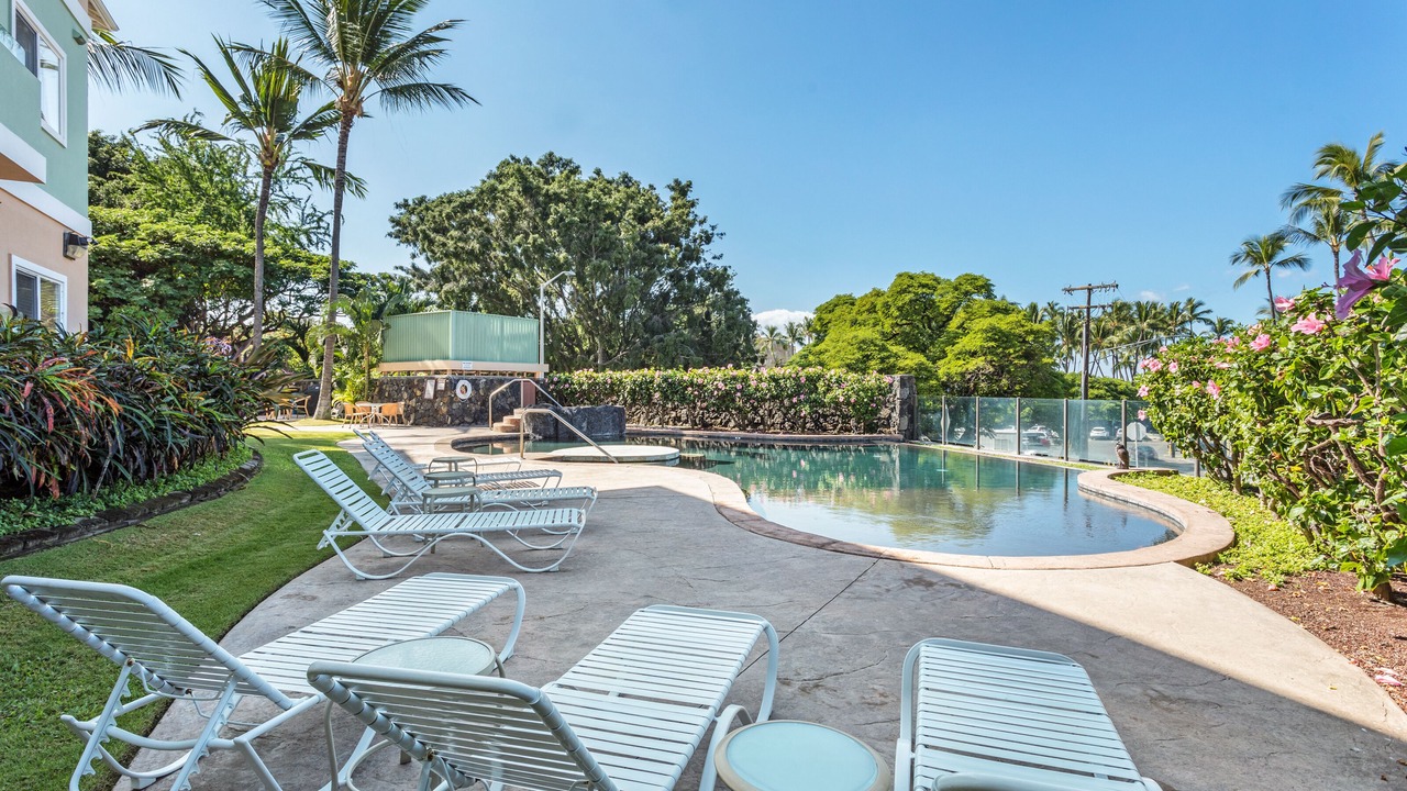 Photo of Outdoor in Kahaluu Bay