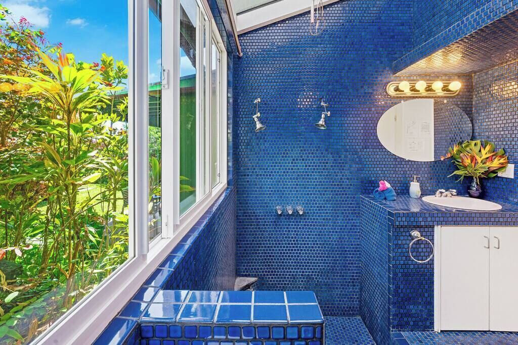 Photo of Bathroom in Haiku