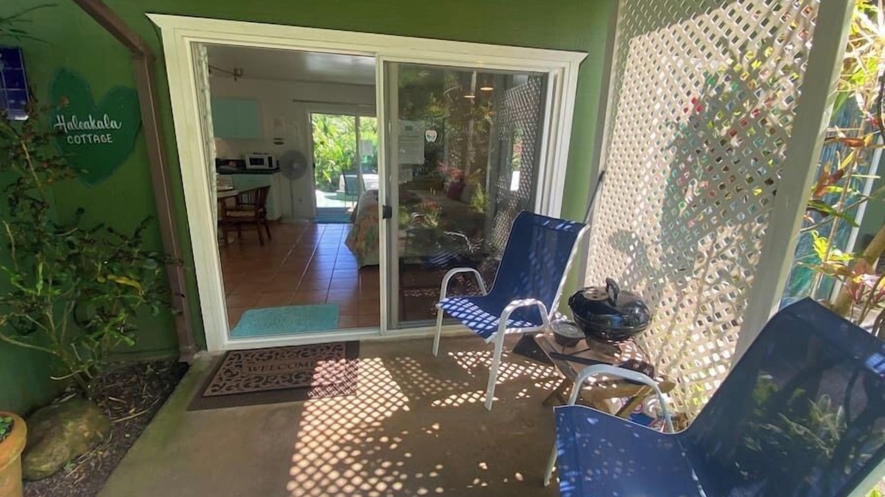 Photo of Patio Balcony in Haiku