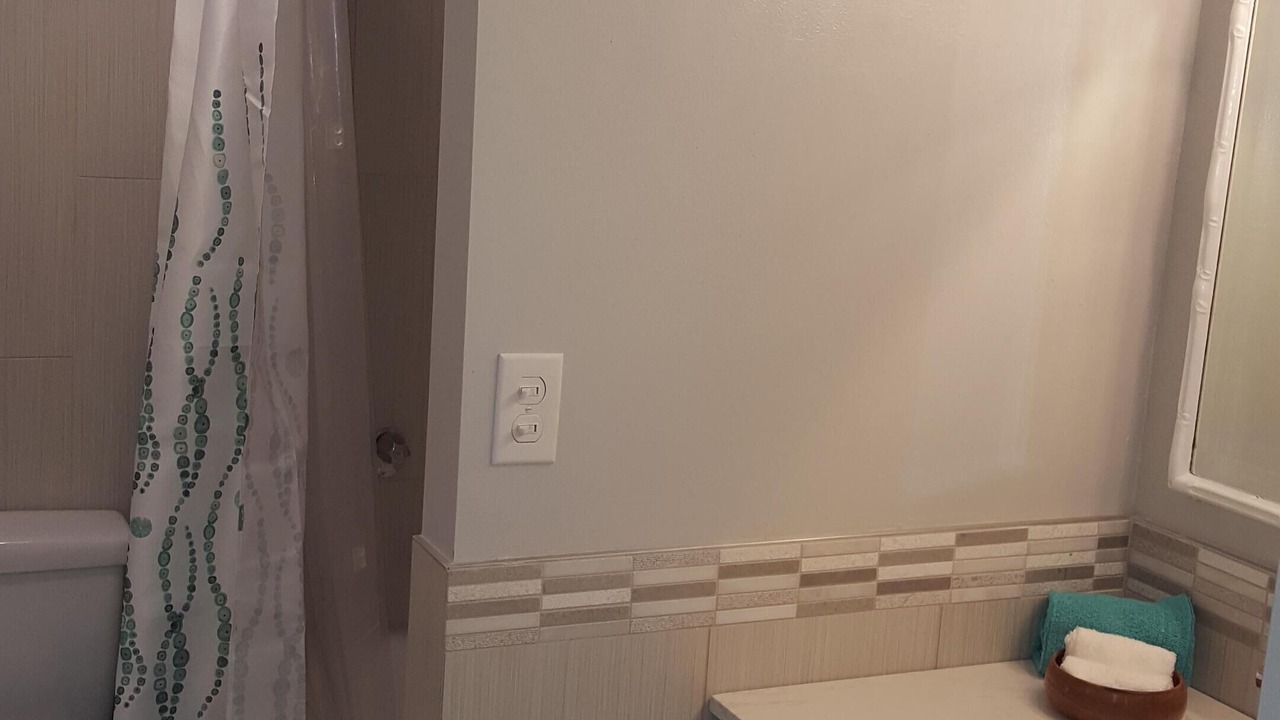 Photo of Bathroom in Punaluu
