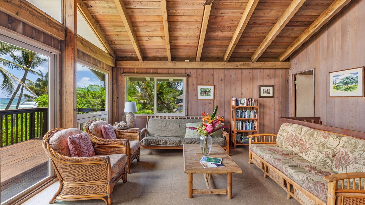 Photo of Livingroom in Anahola
