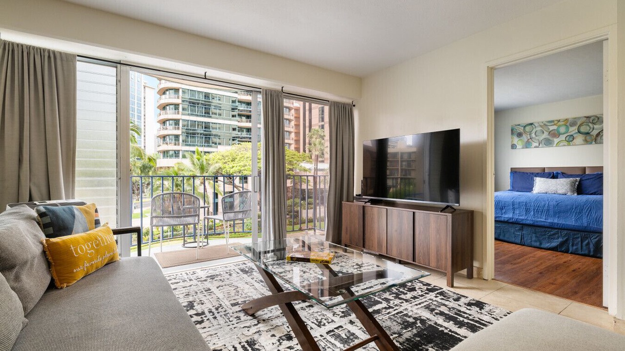 Photo of Livingroom in McCully - Moiliili