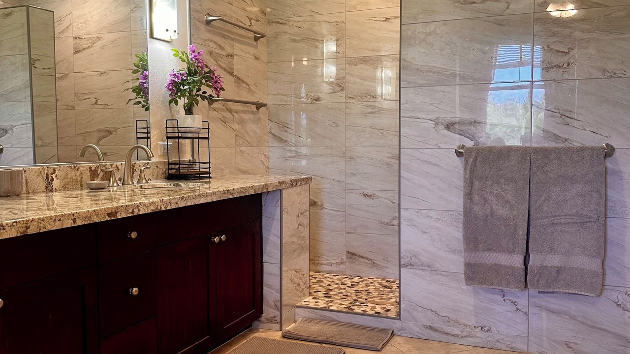 Photo of Bathroom in Waikoloa