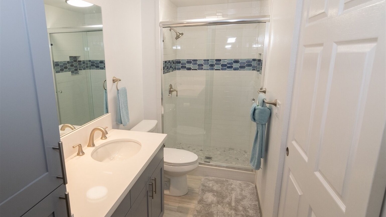 Photo of Bathroom in Francolin Place
