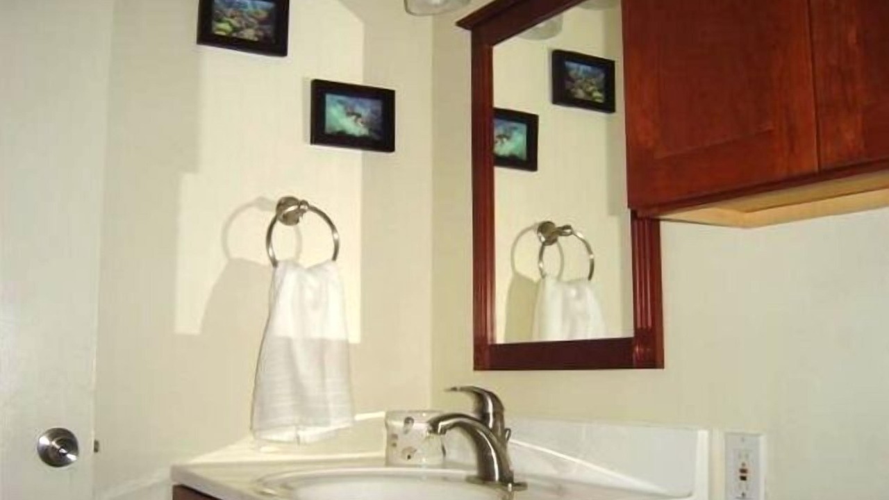 Photo of Bathroom in Waikiki