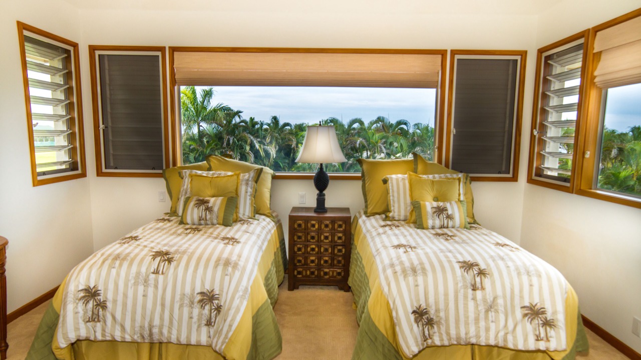 Photo of Bedroom in Poipu