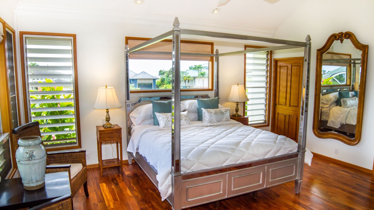 Photo of Bedroom in Poipu