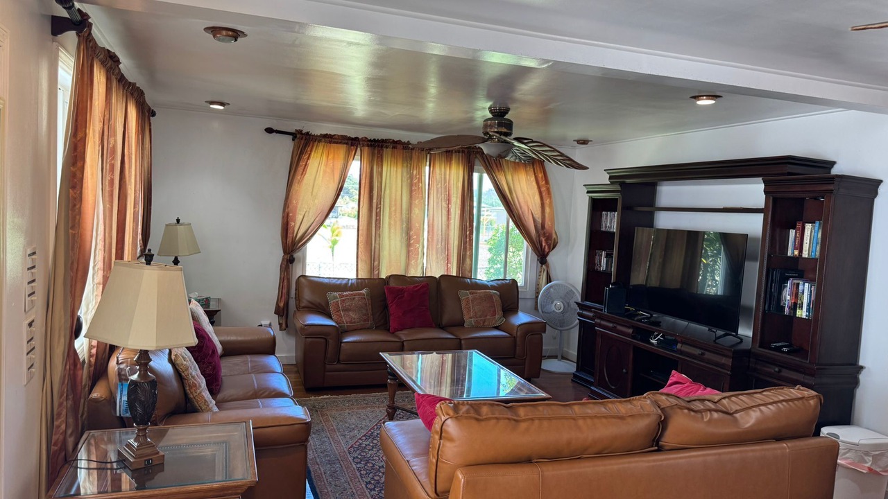 Photo of Livingroom in Hauula