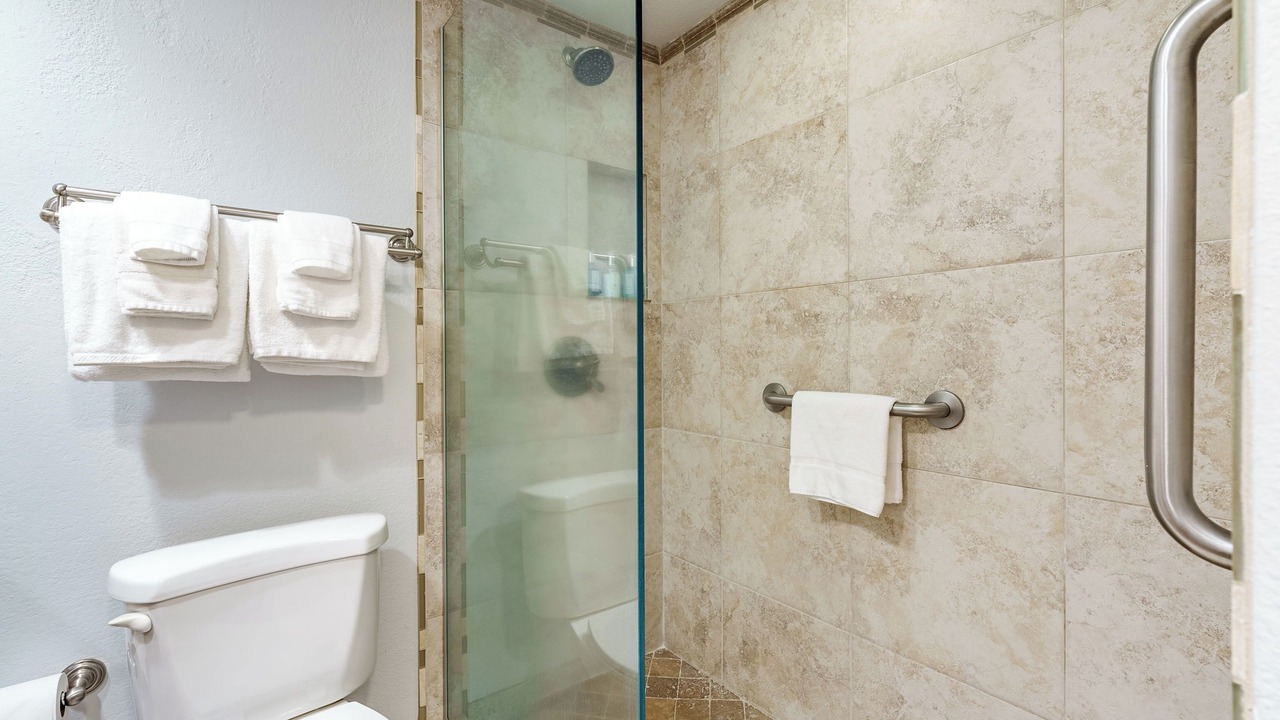 Photo of Bathroom in Kahana