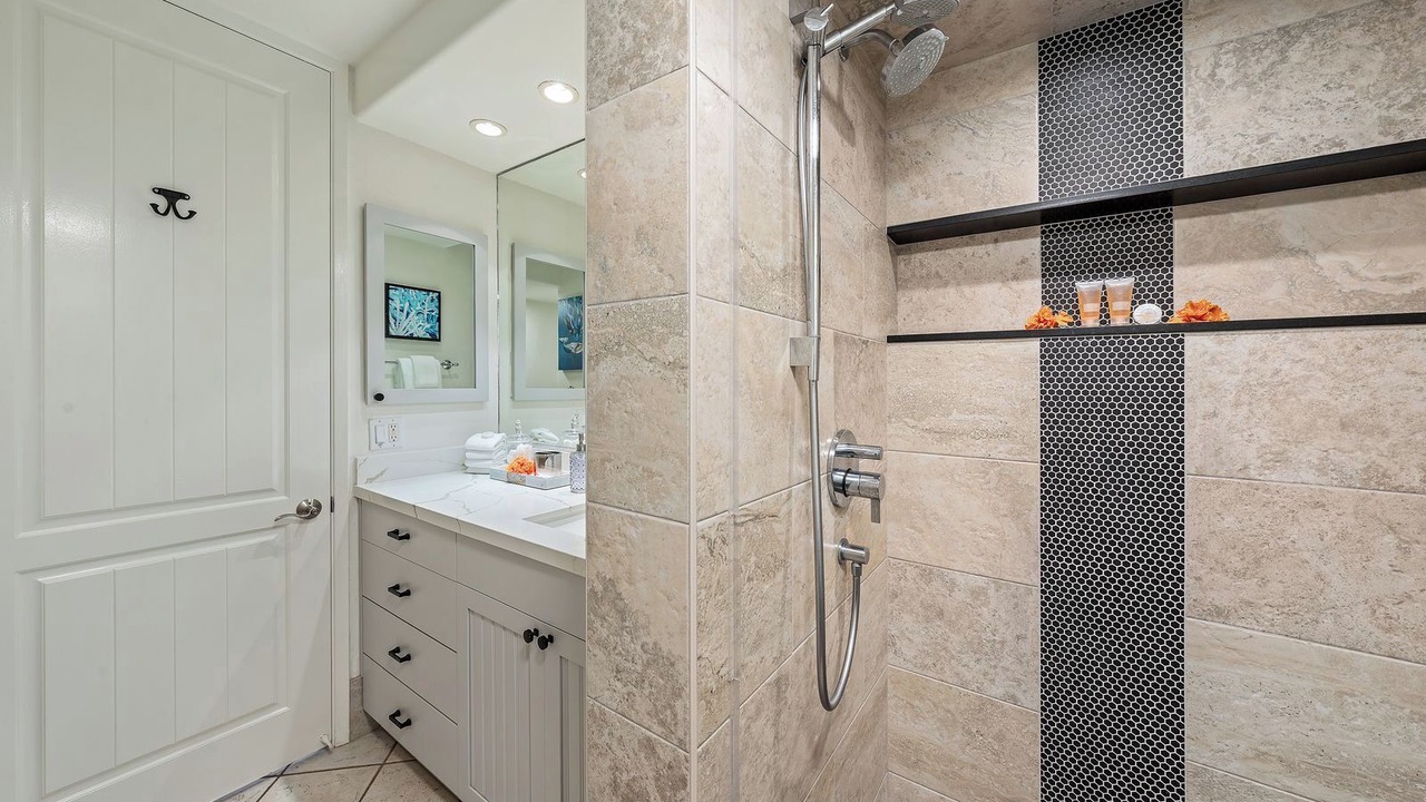 Photo of Bathroom in Honokowai