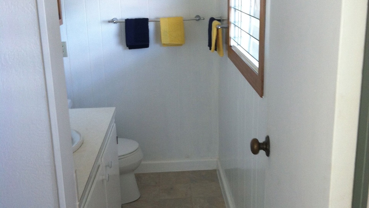 Photo of Bathroom in Hilo