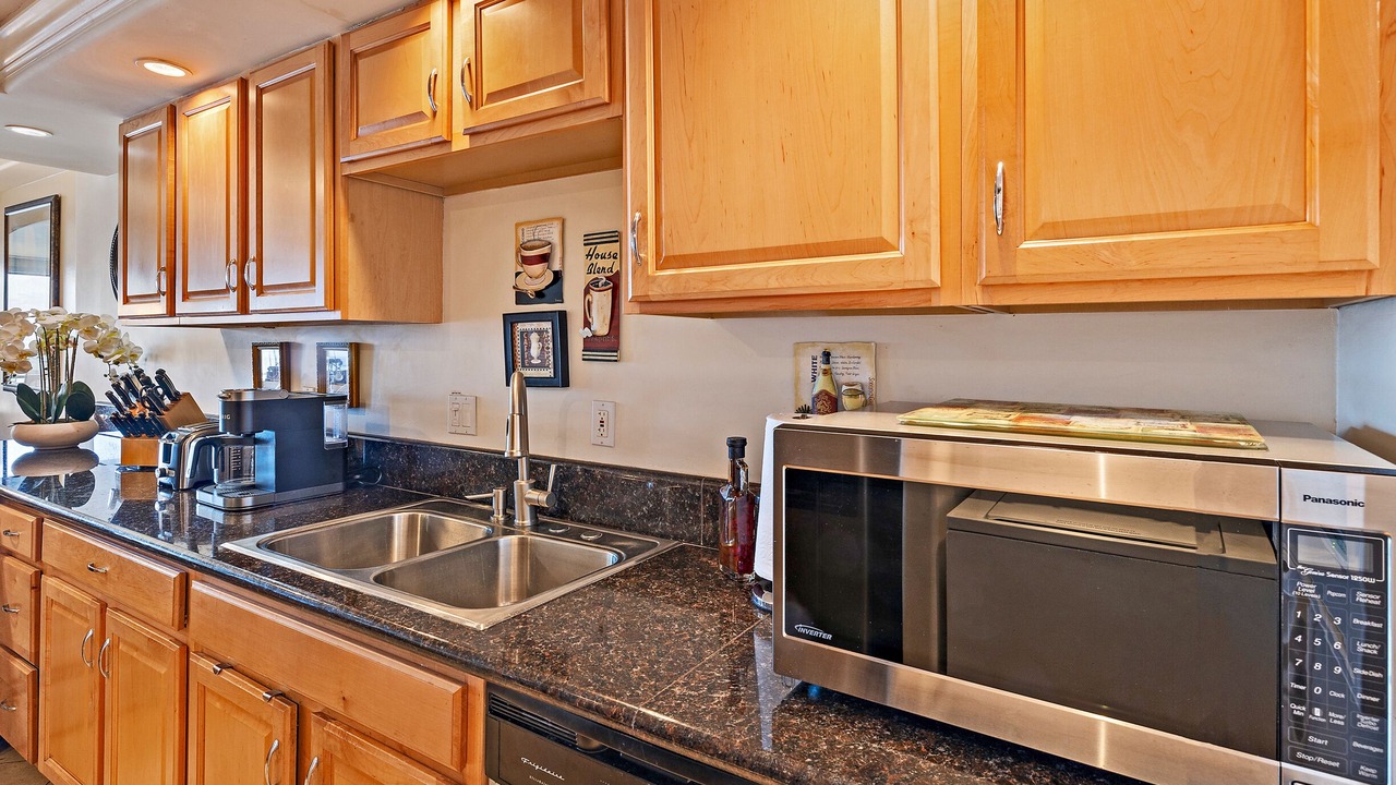 Photo of Kitchen in Maalaea