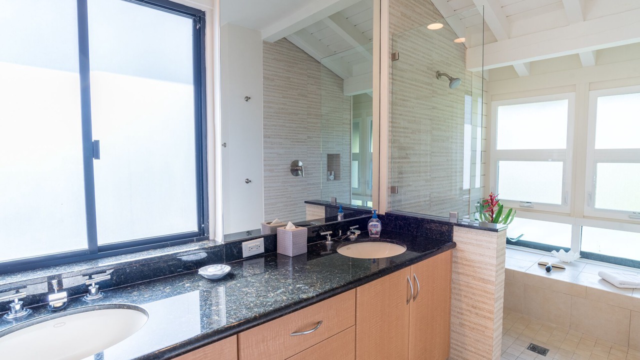 Photo of Bathroom in Napili