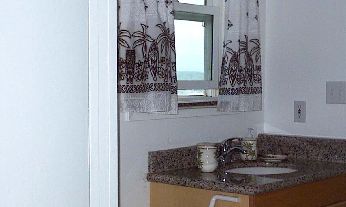 Photo of Bathroom in Hauula
