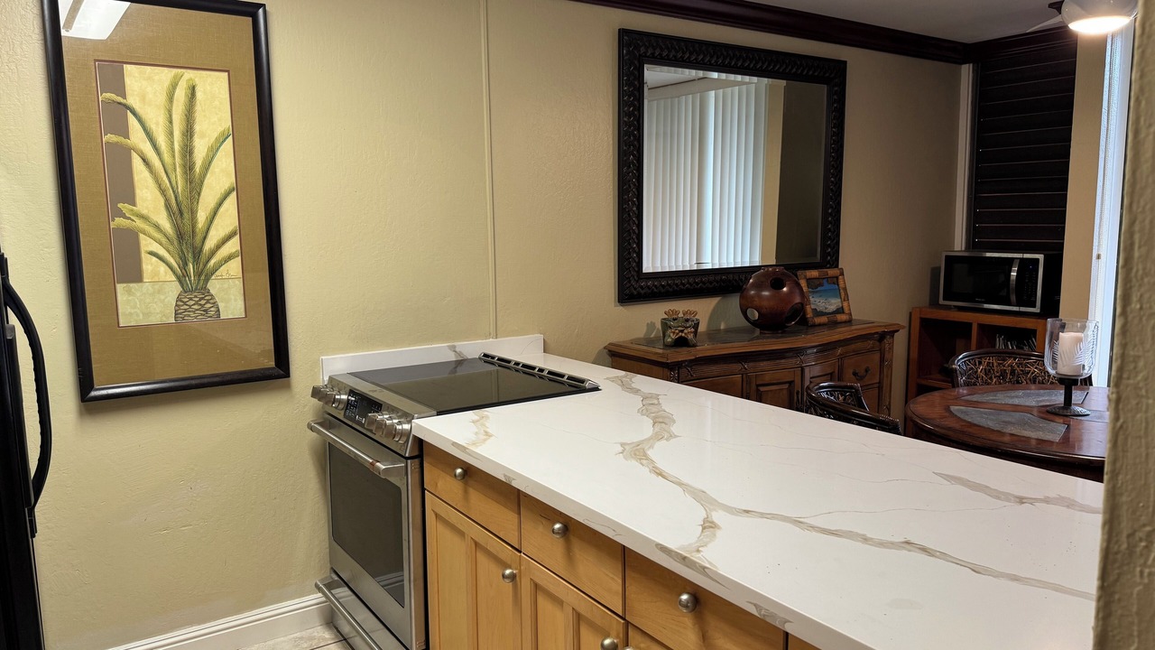 Photo of Kitchen in Makaha Valley