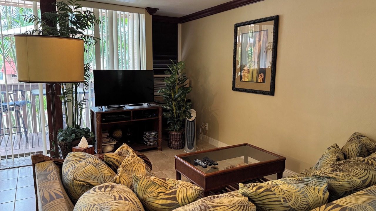 Photo of Livingroom in Makaha Valley