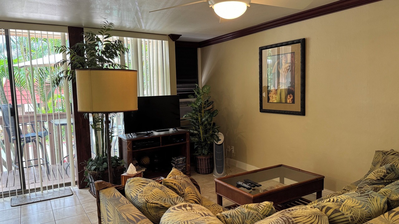 Photo of Livingroom in Makaha Valley