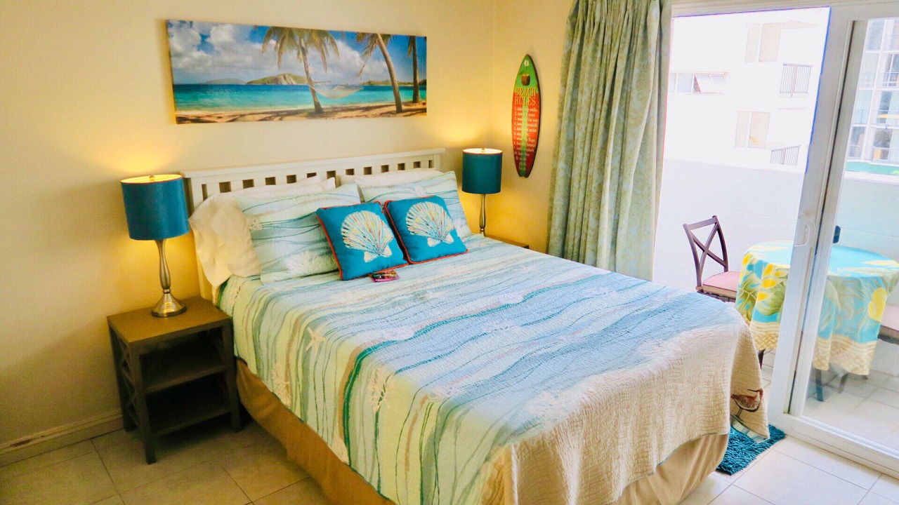 Photo of Bedroom in Waikiki