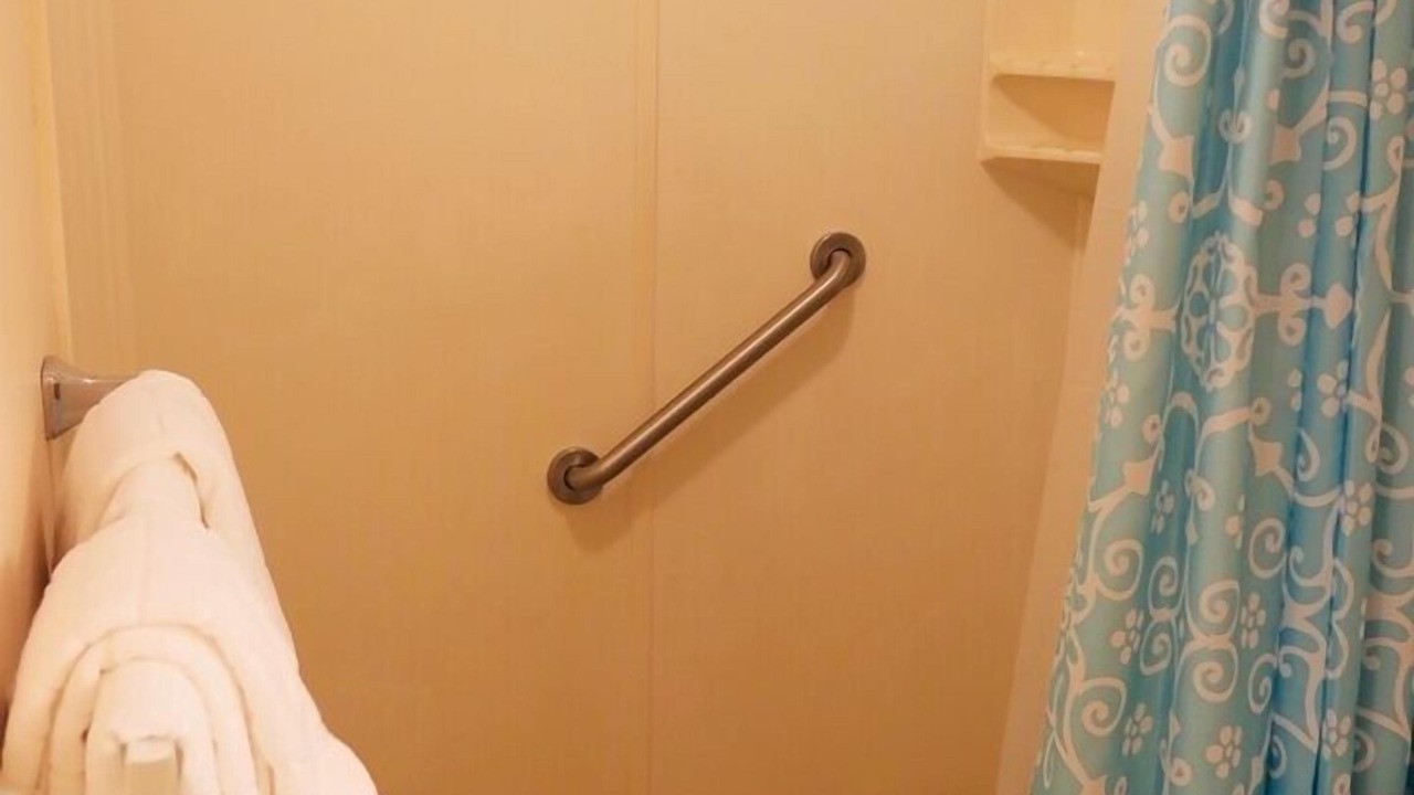 Photo of Bathroom in Waikiki