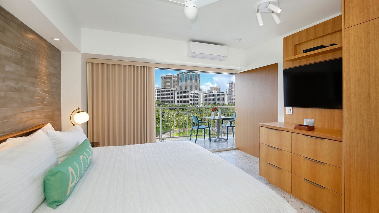 Photo of Bedroom in Waikiki