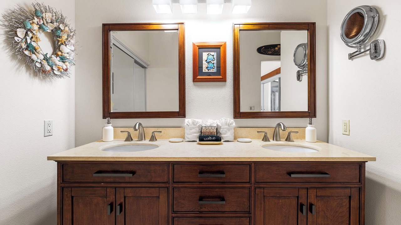 Photo of Bathroom in Kahaluu-Keauhou