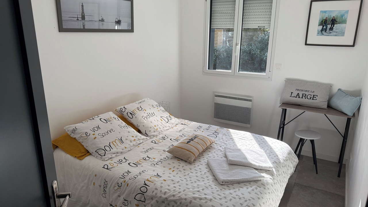 Photo of Bedroom in Ile-Tudy