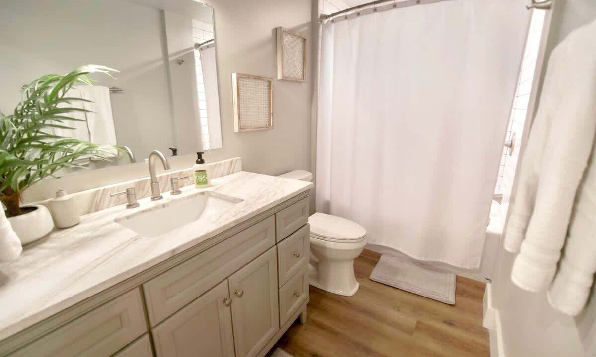 Photo of Bathroom in Punaluu