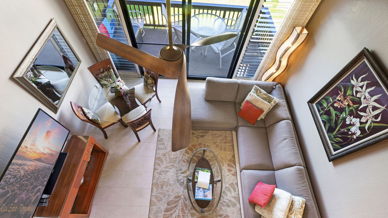 Photo of Livingroom in Kahana