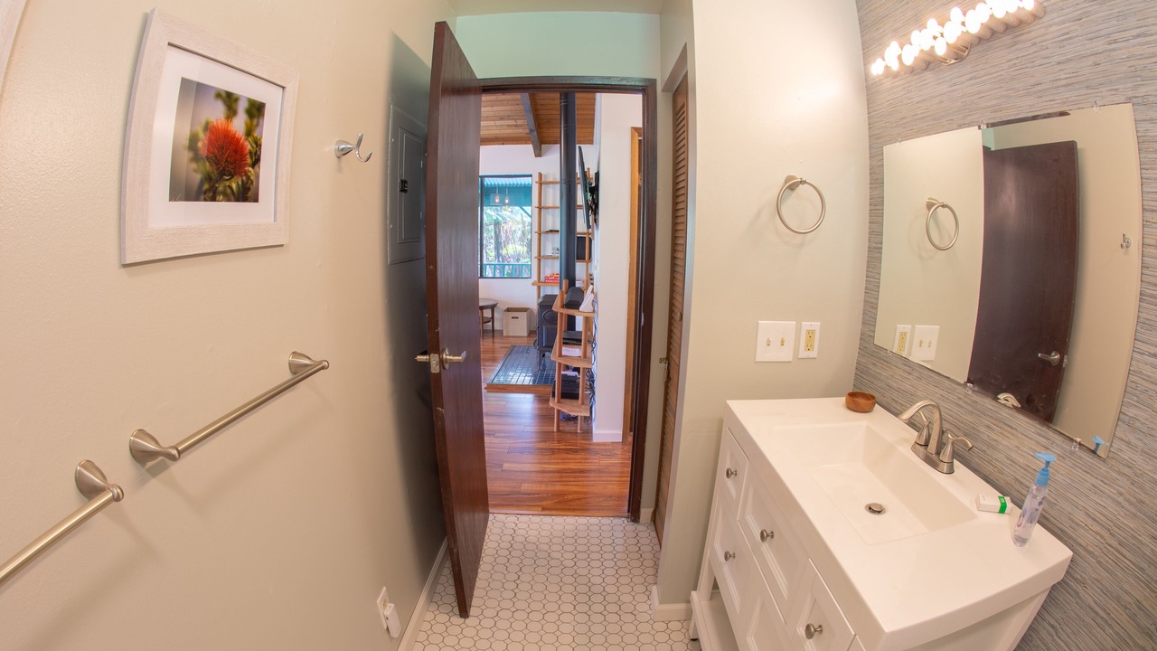 Photo of Bathroom in Ohia Estates