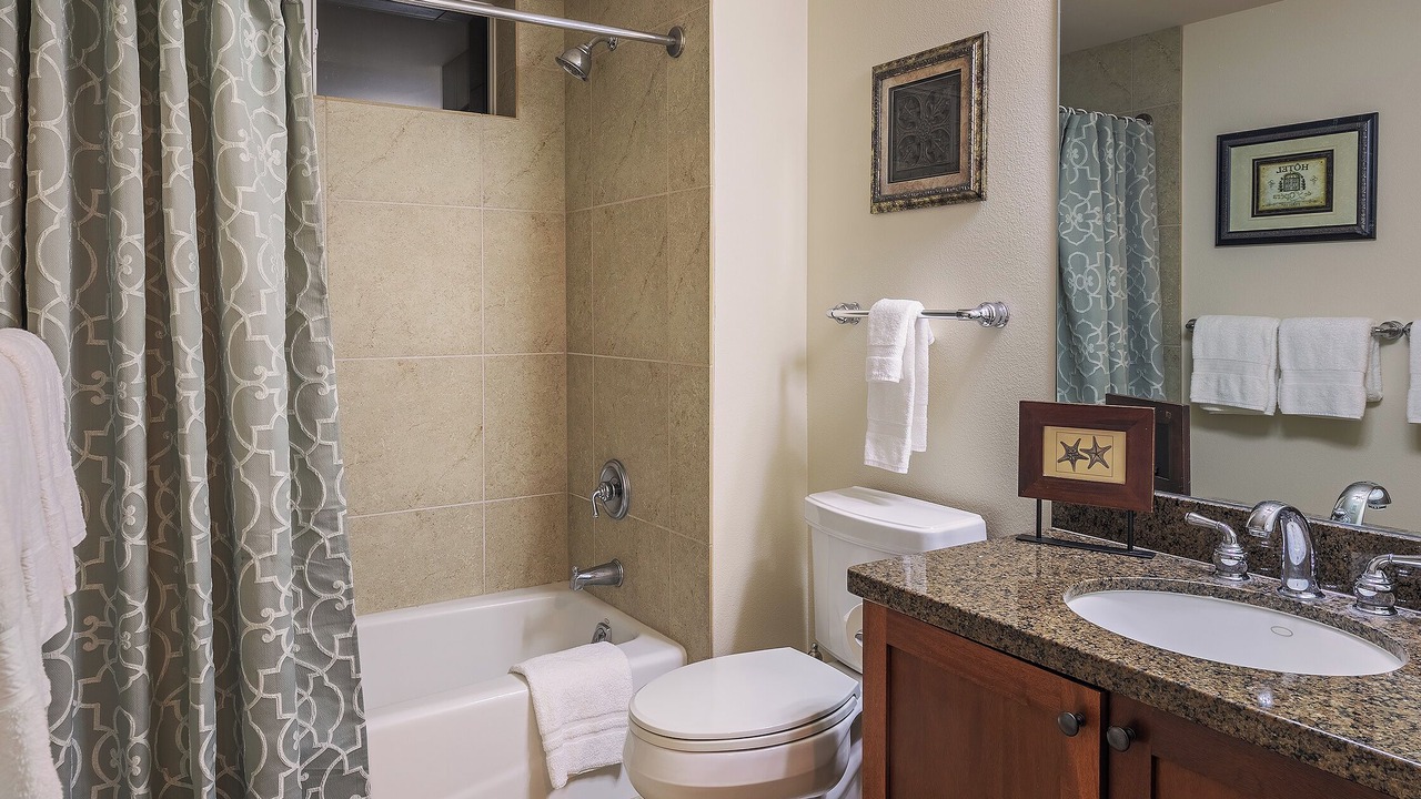 Photo of Bathroom in Waikoloa