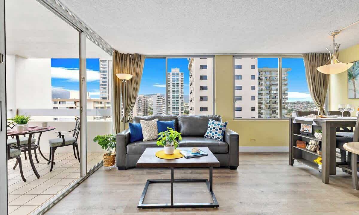 Photo of Bedroom in Waikiki